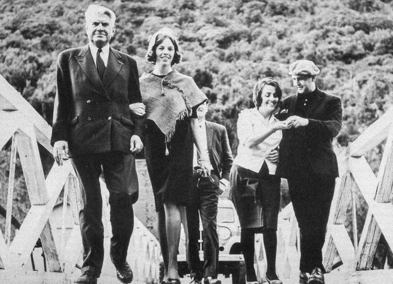 Manuel Rojas, Julianne Clark, Mercedes Valdivieso y Jaime Valdivieso. Sewell - Chile, 1964